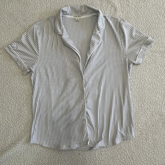 Anne Klein Pajamas. Capri pants, short sleeve button up top, medium , white/gray - Picture 3 of 4